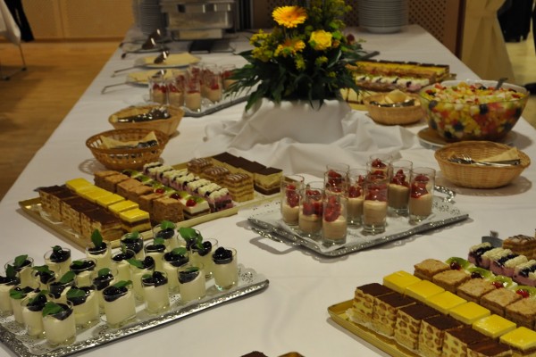 Kaml Catering bereitet köstliche Buffets für Ihre Feier zu